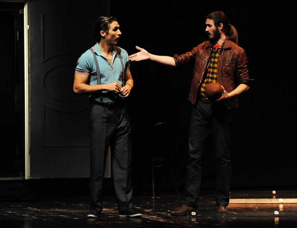 Zadar, 7.3.2012. snimio: Nenad Marčev
HNK Split
Arthur Miller: SMRT TRGOVAČKOG PUTNIKA, drama
redatelj: Dušan Jovanović
premijera: 27. ožujka 2011.
Uloge:
Willy Loman: Mustafa Nadarević,
Linda: Snježana Sinovčić Šiškov
Biff Loman: Mijo Juriši Zadar, 7.3.2012. snimio: Nenad Marčev
HNK Split
Arthur Miller: SMRT TRGOVAČKOG PUTNIKA, drama
redatelj: Dušan Jovanović
premijera: 27. ožujka 2011.
Uloge:
Willy Loman: Mustafa Nadarević,
Linda: Snježana Sinovčić Šiškov
Biff Loman: Mijo Juriši