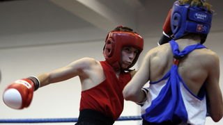 Zadar, 191110
Boksacka priredba u dvorani na Visnjiku gdje se nalazi Boksacki klub Diabolik. Odrzan je niz boksackih meceva. Turnir organizira BK Diabolik a to je njegov dar gradu Zadru povodom Blagdana Svetog Krsevana, njegovog zastitnika. Vec dugi niz g