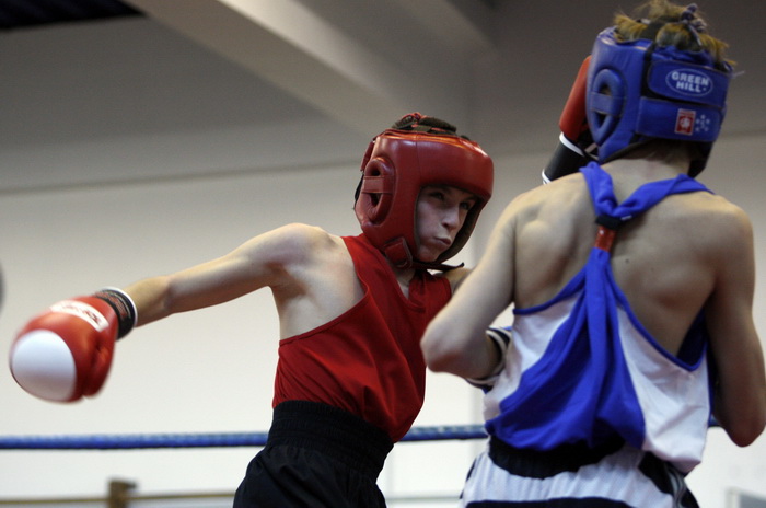 Zadar, 191110
Boksacka priredba u dvorani na Visnjiku gdje se nalazi Boksacki klub Diabolik. Odrzan je niz boksackih meceva. Turnir organizira BK Diabolik a to je njegov dar gradu Zadru povodom Blagdana Svetog Krsevana, njegovog zastitnika. Vec dugi niz g