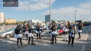 Zadarski karneval 2018: Povorka maškaranih skupina od Gradskih vrata preko Foruma do Narodnog trga Zadarski karneval 2018: Povorka maškaranih skupina od Gradskih vrata preko Foruma do Narodnog trga