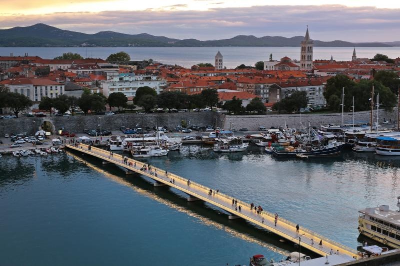 Kišni ponedjeljak, prvi dan rujna, ipak je završio lijepim smirajem nad Zadarskim kanalom, Foto: Filip Brala/PIXSELL Kišni ponedjeljak, prvi dan rujna, ipak je završio lijepim smirajem nad Zadarskim kanalom, Foto: Filip Brala/PIXSELL
