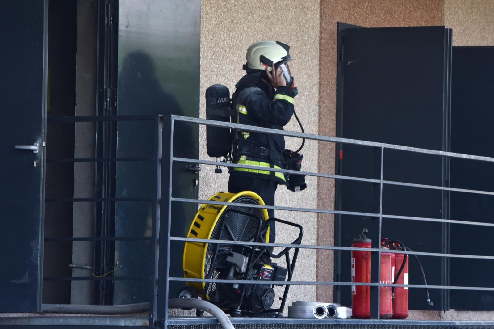U trgovačkom centru Dalmare u Šibeniku izbila dva požara