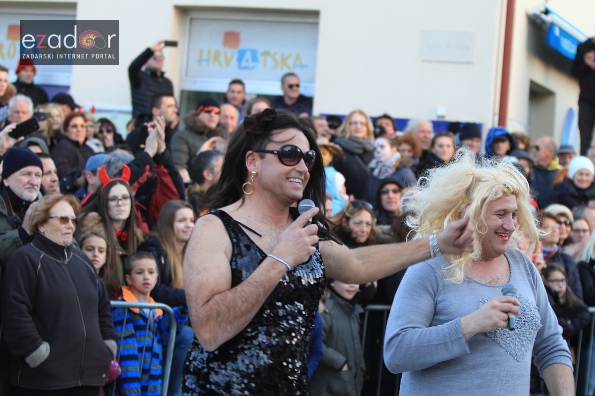 Maškarana povorka Velike Bake u Murteru