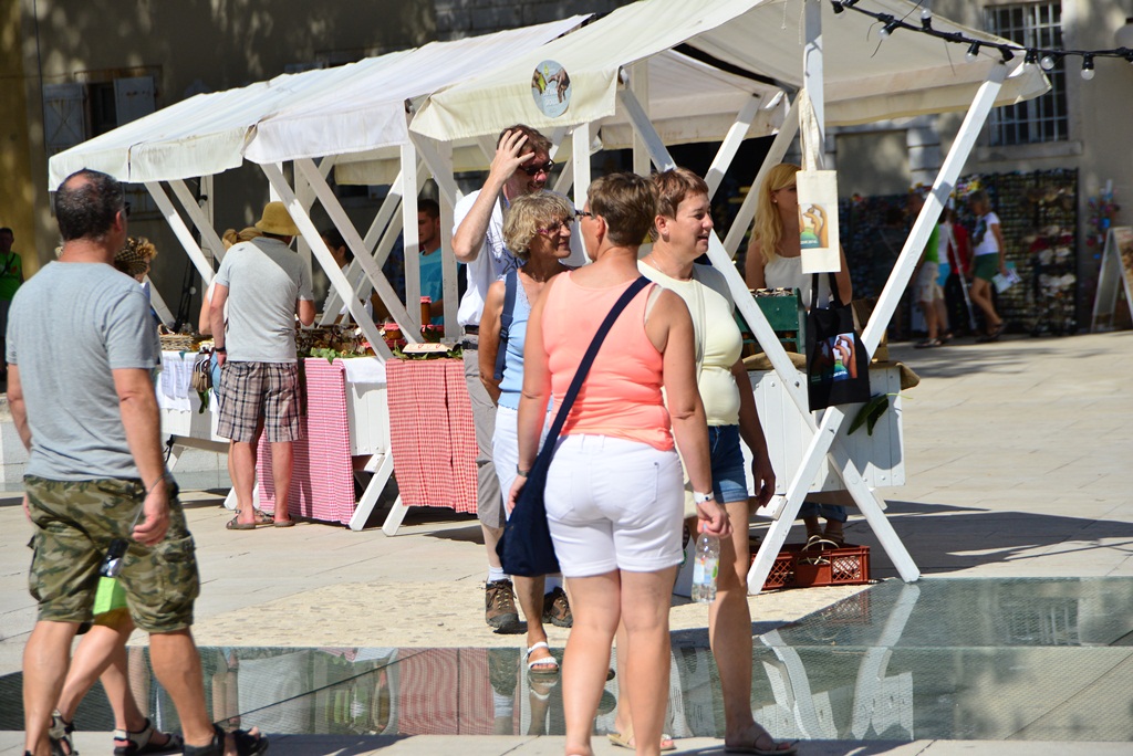 9. Festival smokava: Sajam na Trgu pet bunara