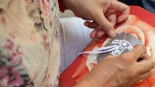 Paške čipkarice na djelu u izradi paške čipke, Foto: Luka Stanzl/PIXSELL