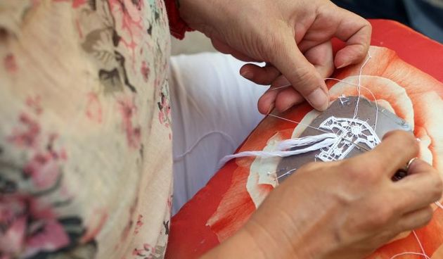 Paške čipkarice na djelu u izradi paške čipke, Foto: Luka Stanzl/PIXSELL