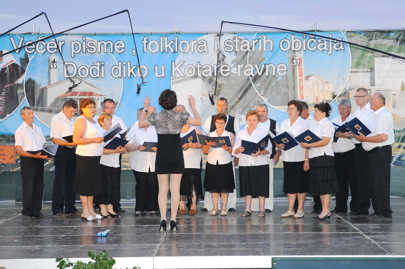 5. Večer pisme, folklora i starih običaja “Dođi diko u Kotare ravne”-Zemunik 2013