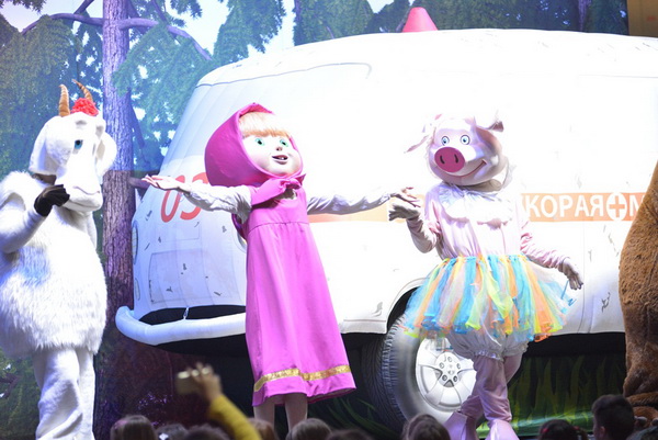 Predstava “Maša i Medvjed” moskovskog Dječjeg kazališta oduševila zadarske mališane Predstava “Maša i Medvjed” moskovskog Dječjeg kazališta oduševila zadarske mališane