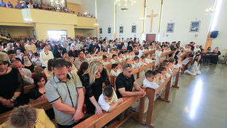 Bibinje: sakrament Prve pričesti, foto-L. Banić Bibinje: sakrament Prve pričesti, foto-L. Banić