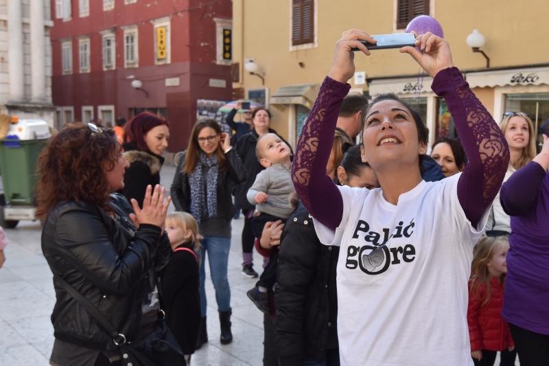 Image 380747 (auto) Image 380747 (auto)