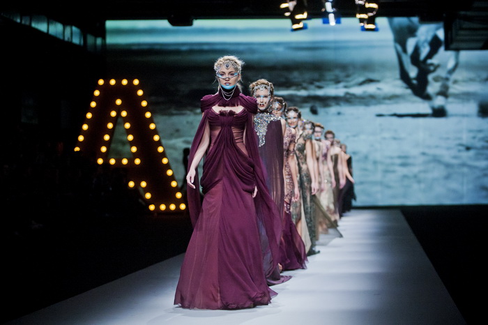 Zagreb, 201012.
U shopping centru Westgate od 18.-20.10. odrzava se modna revija Cro A Porter.
Na fotografiji: revija Matija Vuica.
Foto: Neja Markicevic / CROPIX