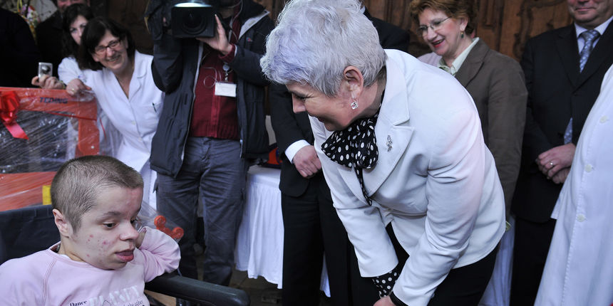 Jadranka Kosor posjetila dječju bolnicu u Gornjoj Bistri (Foto: Boris Kovacev / CROPIX ) Jadranka Kosor posjetila dječju bolnicu u Gornjoj Bistri (Foto: Boris Kovacev / CROPIX )