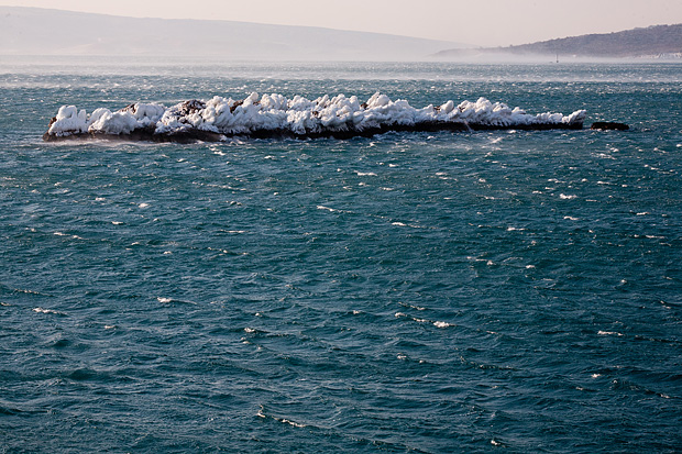 Senj u zagrljaju ledenog pokrivača, foto: Leo Banić