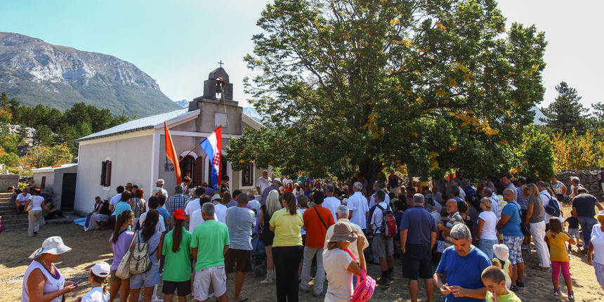 Hodočast na Veliko Rujno povodom Velike Gospe