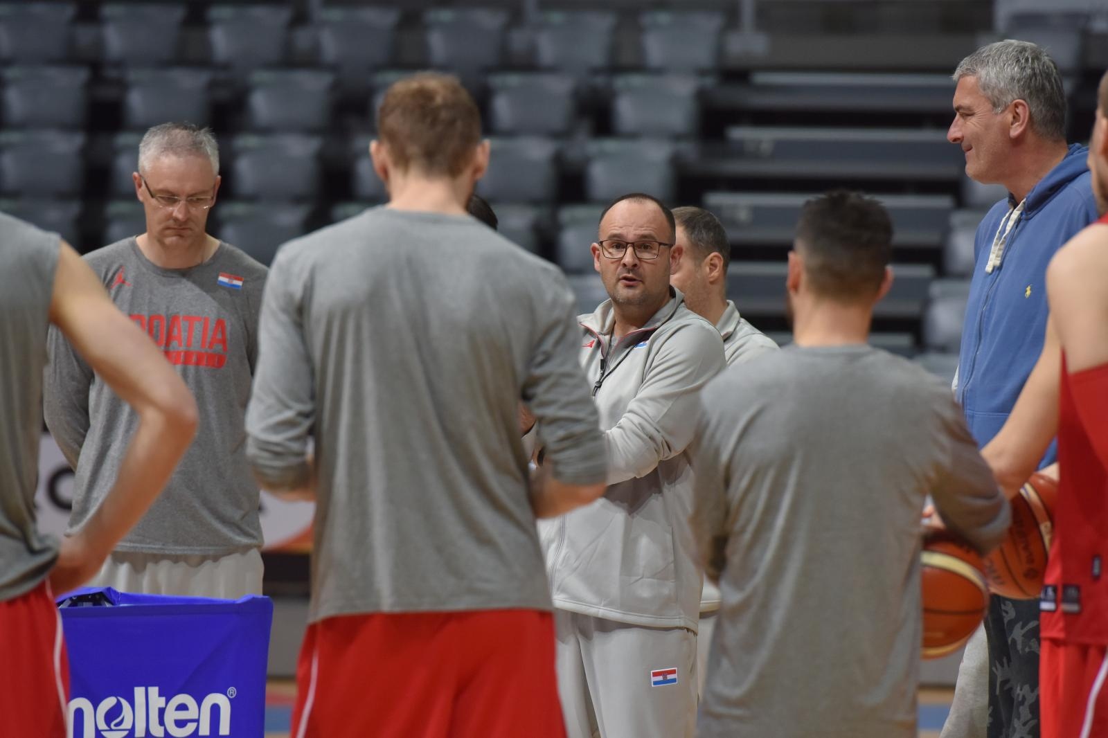 Hrvatska košarkaška reprezentacija priprema se u Krešinom domu Hrvatska košarkaška reprezentacija priprema se u Krešinom domu