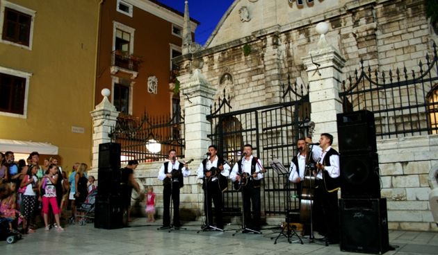 Pet tambura (Foto: tzzadar.hr)