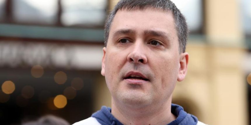 18.01.2014., Zagreb – Na Trgu bana Jelacica udruga Hrast odrzala konferenciju za medije. Podpredsjednik Kresimir Miletic. Photo: Luka Stanzl/PIXSELL 18.01.2014., Zagreb – Na Trgu bana Jelacica udruga Hrast odrzala konferenciju za medije. Podpredsjednik Kresimir Miletic. Photo: Luka Stanzl/PIXSELL