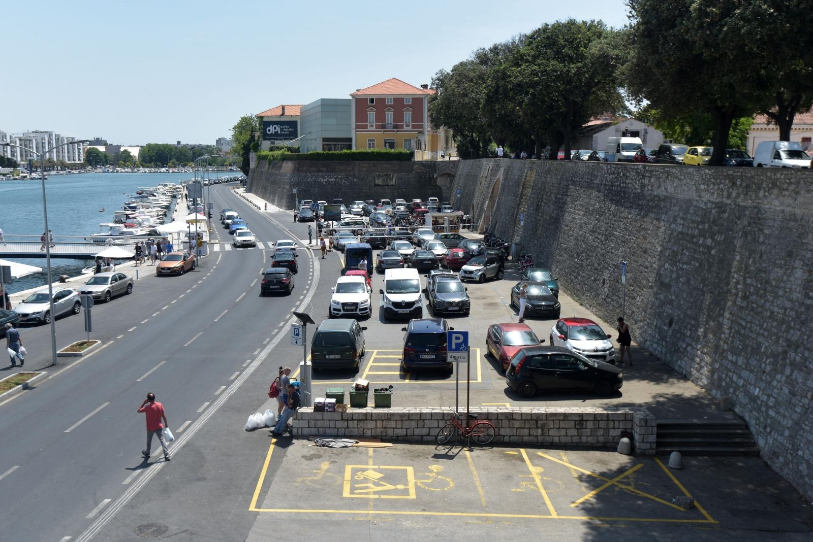 Na poluotoku obilježeno 11 pretovarnih mjesta za dostavna vozila