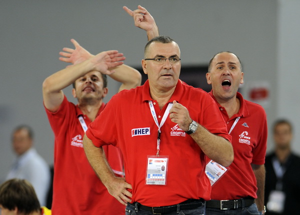 Bydgoszcz, 150909. Dvorana Sport Arena Luczniczka. Europsko prvenstvo u kosarci u Poljskoj, drugi krug natjecanja po skupinama 3. kolo grupe E, utakmica izmedju Hrvatske i Njemacke odlucujuca za ulazak u cetvrtfinale. Na slici: Jasmin Repesa izbornik u po