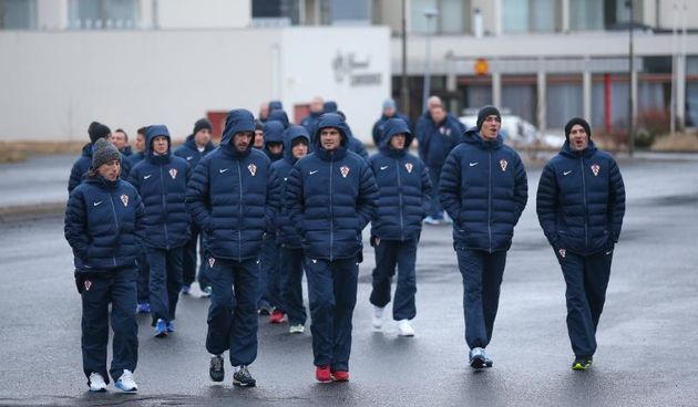 15.11.2013., Island, Reykjavik – Hrvatska nogometna reprezentacija prije rucka prosetala je od hotela Grand do stadiona Laugardalsvollur gdje ce veceras odigrati prvu dokvalifikacijsku utakmicu za Svjetsko prvenstvo u Brazilu protiv Islanda. Photo: Igor K