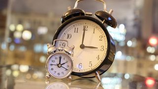 prelazimo na ljetno računanje vremena, ne zaboravite pomaknuti kazaljke sat unaprijed prelazimo na ljetno računanje vremena, ne zaboravite pomaknuti kazaljke sat unaprijed