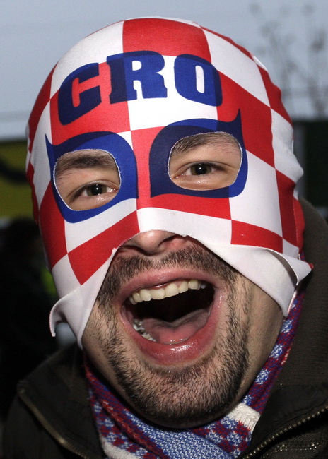 Graz, 210110.
EURO 2010 u rukometu. 
Trece kolo skupine A. Utakmica Hrvatska – Rusija.
Na fotografiji:Hrvatski navijaci ispred dvorane u Grazu.
Foto: Nenad Dugi / Cropix