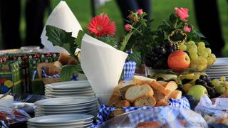 U prigodi Dana hrvatske policije i njihovog zaštitnika Sv.Mihovila danas je u PU Zadarskoj održana prigodna svečanost.U nastavku svečanosti, pokaznu vježbu samoobrane izveli su pripadnici interventne jedinice PU Zadarske te su podijeljena priznanja nagrađ U prigodi Dana hrvatske policije i njihovog zaštitnika Sv.Mihovila danas je u PU Zadarskoj održana prigodna svečanost.U nastavku svečanosti, pokaznu vježbu samoobrane izveli su pripadnici interventne jedinice PU Zadarske te su podijeljena priznanja nagrađ