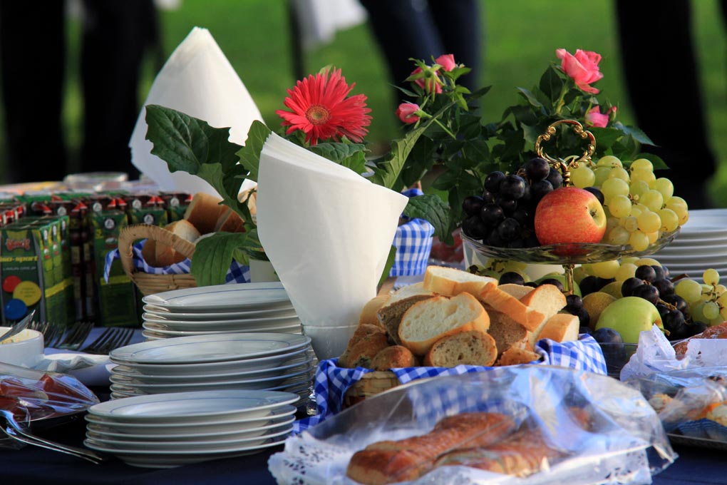 U prigodi Dana hrvatske policije i njihovog zaštitnika Sv.Mihovila danas je u PU Zadarskoj održana prigodna svečanost.U nastavku svečanosti, pokaznu vježbu samoobrane izveli su pripadnici interventne jedinice PU Zadarske te su podijeljena priznanja nagrađ U prigodi Dana hrvatske policije i njihovog zaštitnika Sv.Mihovila danas je u PU Zadarskoj održana prigodna svečanost.U nastavku svečanosti, pokaznu vježbu samoobrane izveli su pripadnici interventne jedinice PU Zadarske te su podijeljena priznanja nagrađ