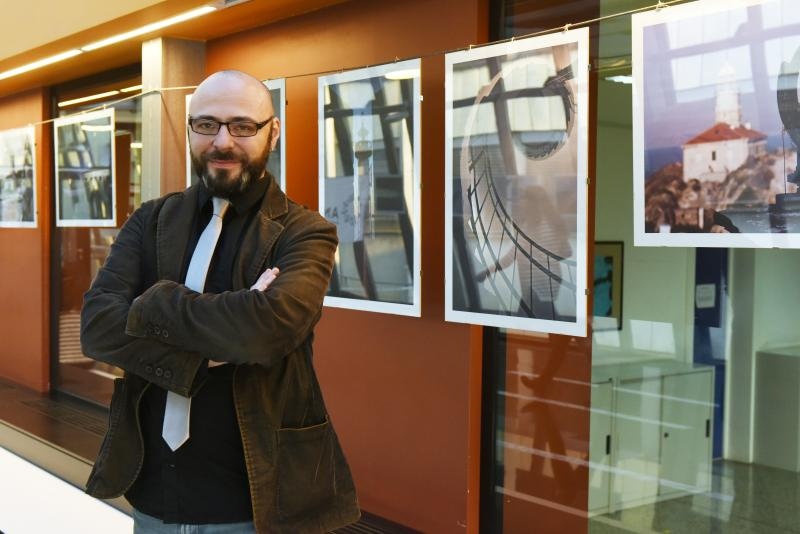 Na Filozofskom fakultetu Sveucilista u Zagrebu otvorena je izlozba i odrzano predavanje Legende svjetla. Predavanje i izlozba organizirani su uz visoko pokroviteljstvo Ureda Tonina Picule, zastupnika u Europskom parlamentu i potpredsjednika Medjuskupine z