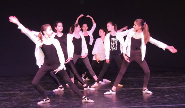 Plesni spektakl prvog dana 2. “Festivala plesa – Pag 2016”