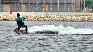 Kiteri guštali u refulima ninske bure Kiteri guštali u refulima ninske bure