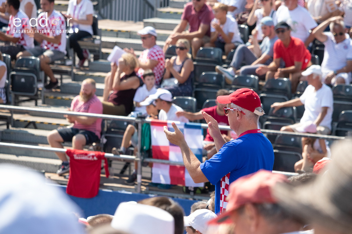 Davis Cup: Vruća navijačka atmosfera u meču Ćilića i Querreya