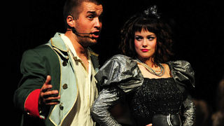 Zadar, 15.06.2013. snimio: Nenad Marčev
Gimnazija Vladimira Nazora Zadar i prijatelji
Andrew Lloyd Webber
Fantom u Operi
Redatelj Milena Dundov
Umjetnička voditeljica Iva Mustać Klarić
Nastupili učenici škole i prijatelji
Dvorana HNK Zadar Zadar, 15.06.2013. snimio: Nenad Marčev
Gimnazija Vladimira Nazora Zadar i prijatelji
Andrew Lloyd Webber
Fantom u Operi
Redatelj Milena Dundov
Umjetnička voditeljica Iva Mustać Klarić
Nastupili učenici škole i prijatelji
Dvorana HNK Zadar