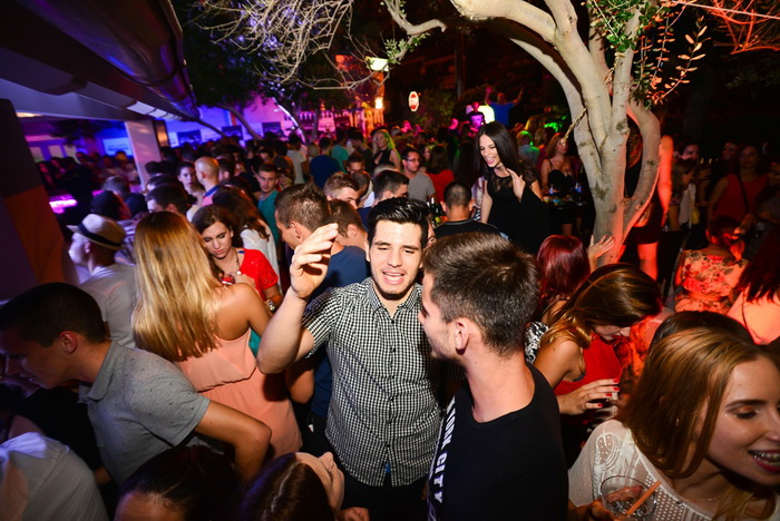 Zatvaranje sezone u virskom cafe & coctail baru Vagabundo. Foto: Iva Perinčić