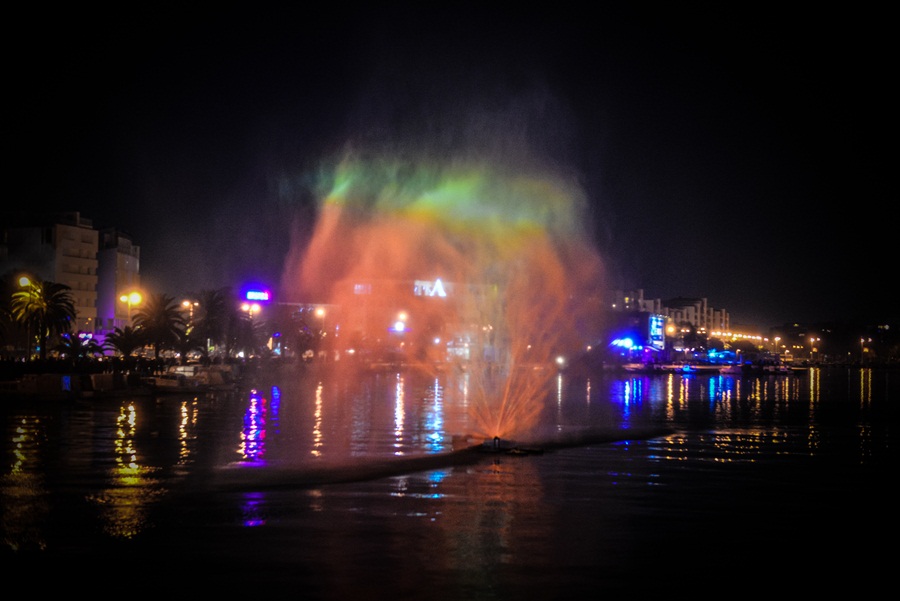 Zadrani oduševljeni hologramskim božićnim drvcem