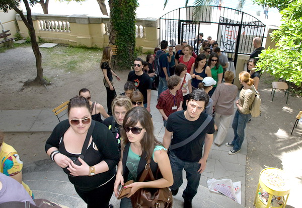 Studentski prosvjed: Zagrlimo rektorat