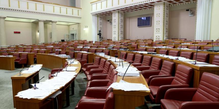 15.07.2013., Zagreb – Nakon danasnjeg glasovanja, kojim se zavrsava ljetna sjednica, sabornica ostaje prazna, a zastupnici imaju ljetnu stanu do 20. rujna. Photo: Patrik Macek/PIXSELL Autor Patrik Macek/PIXSELL KLJUČNE RIJEČI replika, Sabor RH, prazna 15.07.2013., Zagreb – Nakon danasnjeg glasovanja, kojim se zavrsava ljetna sjednica, sabornica ostaje prazna, a zastupnici imaju ljetnu stanu do 20. rujna. Photo: Patrik Macek/PIXSELL Autor Patrik Macek/PIXSELL KLJUČNE RIJEČI replika, Sabor RH, prazna