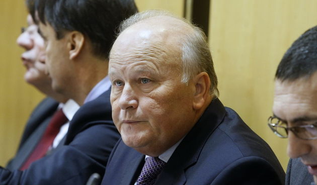 Zagreb, 141112.Sabor.Markov trg.Nastavak redovite sjednice sabora koja je pocela s aktualnim prijepodnevom na kojoj su zastupnici postavljali pitanja vladi.Na fotografiji: Slavko Linic.Foto: Goran Mehkek / CROPIX