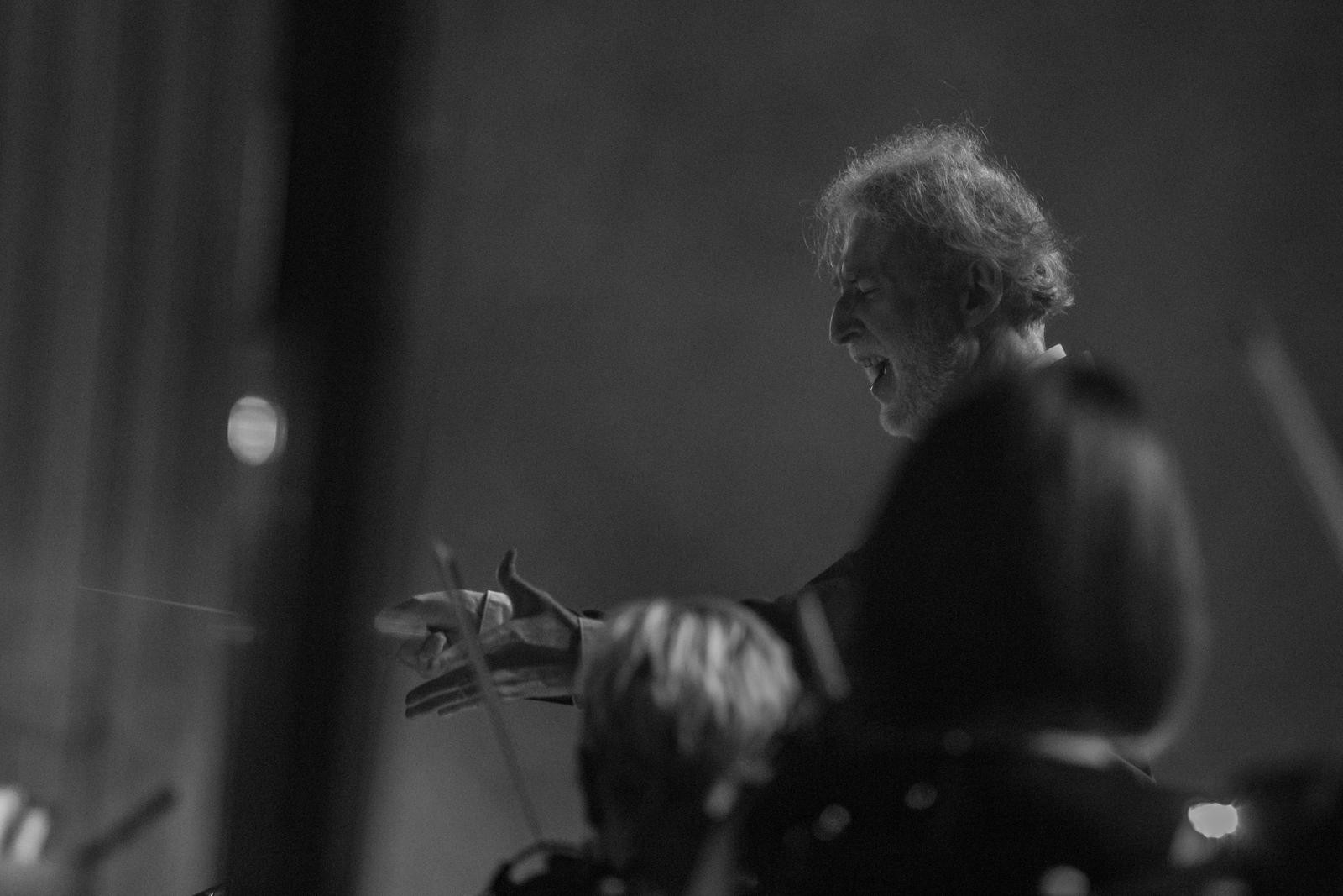 Glazbeni spektakl Rock the Opera održan u Zadru: Dino Jelusić nastupio kao specijalni gost Glazbeni spektakl Rock the Opera održan u Zadru: Dino Jelusić nastupio kao specijalni gost