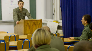 NVG letovi Eskadrile helikoptera u Zemuniku, foto: Darko Belančić NVG letovi Eskadrile helikoptera u Zemuniku, foto: Darko Belančić