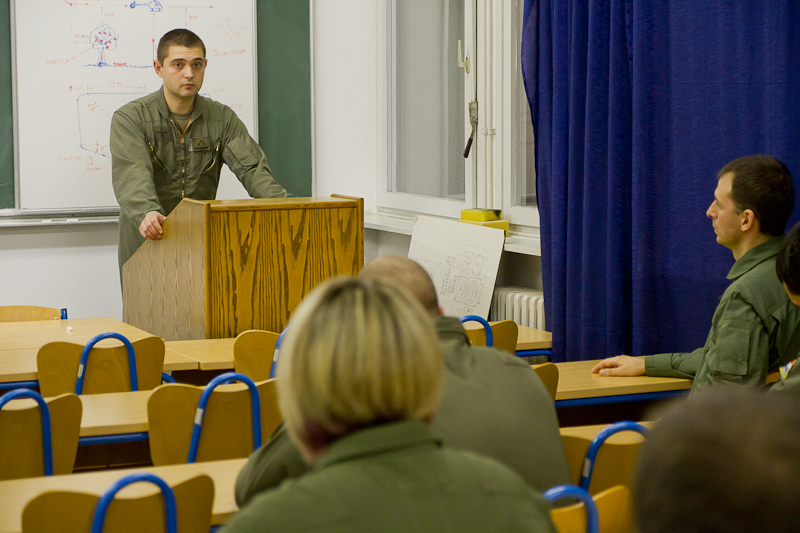 NVG letovi Eskadrile helikoptera u Zemuniku, foto: Darko Belančić NVG letovi Eskadrile helikoptera u Zemuniku, foto: Darko Belančić