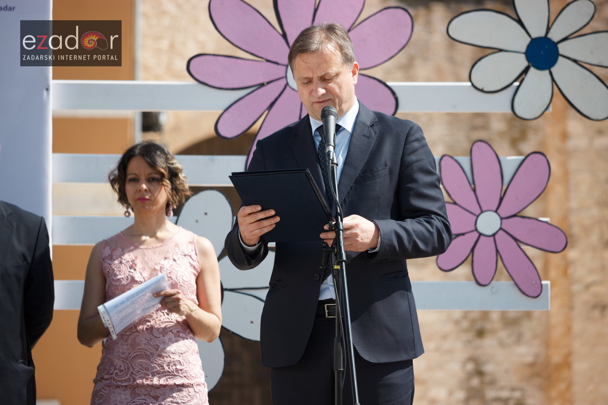 Đir po gradu, četvrtak 19. travnja 2018. Branko Dukić Đir po gradu, četvrtak 19. travnja 2018. Branko Dukić