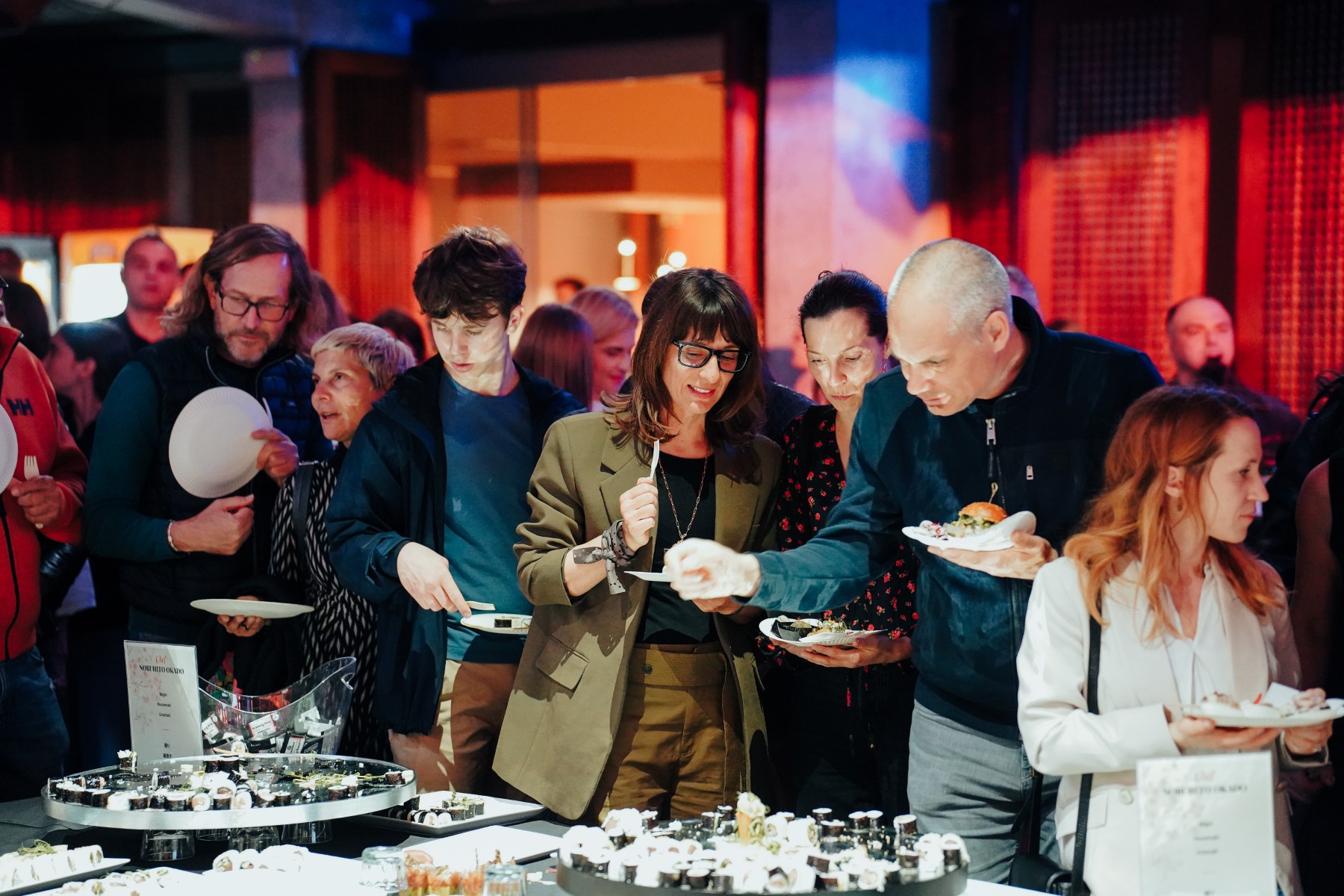 Gala večera japanskih i hrvatskih kuhara napunila Arsenal do posljednjeg mjesta Gala večera japanskih i hrvatskih kuhara napunila Arsenal do posljednjeg mjesta