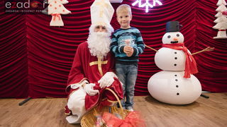 Sveti Nikola posjetio Supernova centar i razveselio mališane