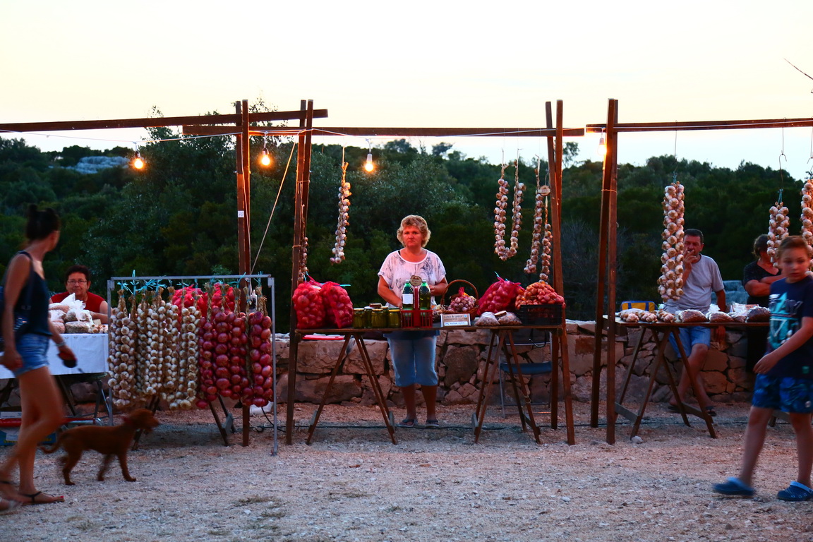 Sajam “Luka i igara” na vidikovcu Kamenjak Sajam “Luka i igara” na vidikovcu Kamenjak