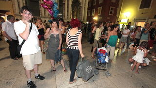 Narodni trg: koncert Aldemaromania trio & Ricardo Luque foto: Angelo Virag Narodni trg: koncert Aldemaromania trio & Ricardo Luque foto: Angelo Virag