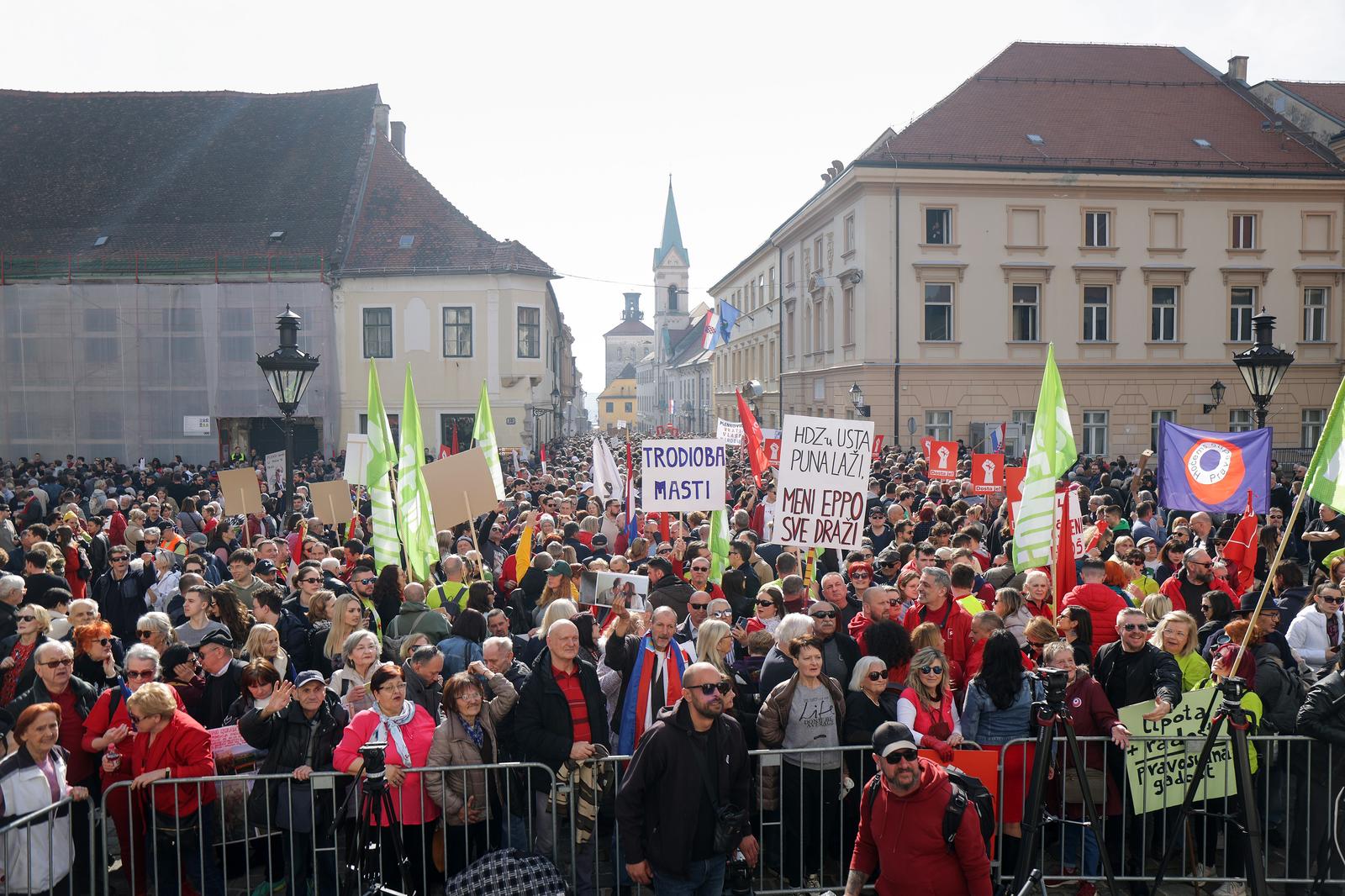 Markov trg: Prosvjed Dosta je! Odmah na izbore Markov trg: Prosvjed Dosta je! Odmah na izbore