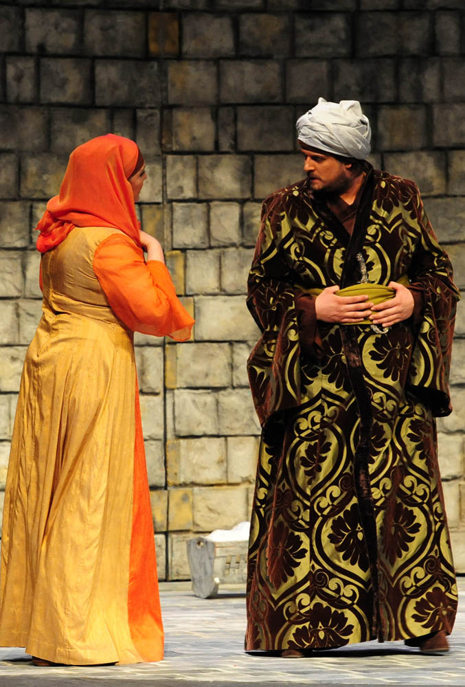 Zadar, 23.02.2012. snimio: Nenad Marčev
Gradsko kazalište Marina Držića Dubrovnik
Milan Ogrizović
HASANAGINICA
redatelj: Ivan Leo Lemo
Igraju: Jasna Jukić, Vladimir Posavec, Slavko Juraga, Milka Podrug Kokotović, Izmira Brautović, Lana Helena Hul Zadar, 23.02.2012. snimio: Nenad Marčev
Gradsko kazalište Marina Držića Dubrovnik
Milan Ogrizović
HASANAGINICA
redatelj: Ivan Leo Lemo
Igraju: Jasna Jukić, Vladimir Posavec, Slavko Juraga, Milka Podrug Kokotović, Izmira Brautović, Lana Helena Hul