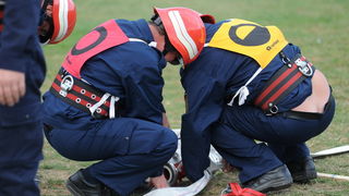 Zadar, 290912
Atletska staza SC Visnjik.
Odrzano VI. drzavno natjecanje vatrogasaca republike Hrvatske. Domacin je Vatrogasna zajednica Zupanije Zadarske.
Foto: Luka Gerlanc / CROPIX Zadar, 290912
Atletska staza SC Visnjik.
Odrzano VI. drzavno natjecanje vatrogasaca republike Hrvatske. Domacin je Vatrogasna zajednica Zupanije Zadarske.
Foto: Luka Gerlanc / CROPIX