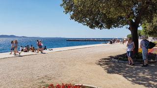 Đir uz more 19. srpnja 2016. – Uvala Draženica, kupalište Jadran, Moprske orgulje i Pozdrav suncu, zadarska riva… Foto: Mladen Malik Đir uz more 19. srpnja 2016. – Uvala Draženica, kupalište Jadran, Moprske orgulje i Pozdrav suncu, zadarska riva… Foto: Mladen Malik